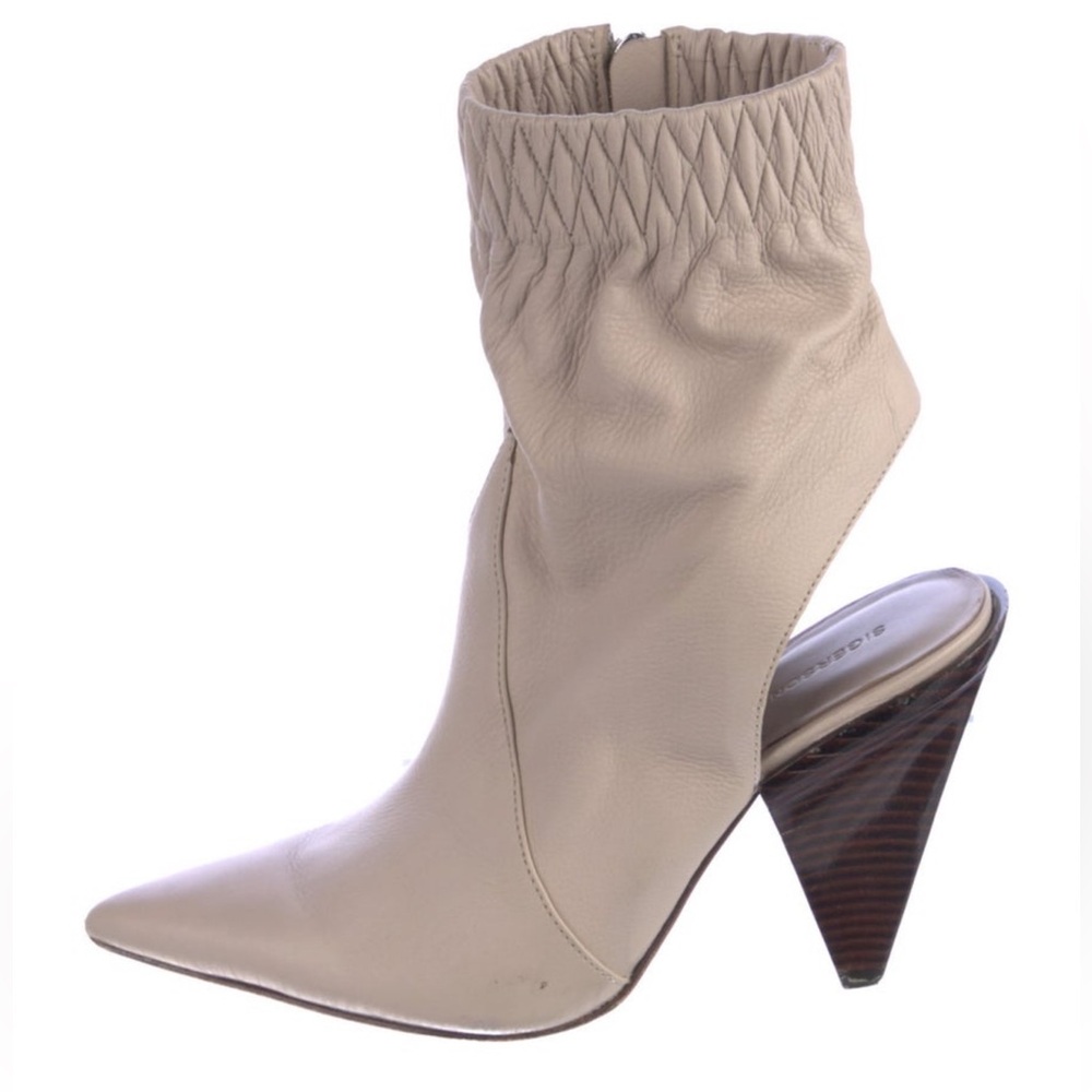Sigerson Morrison Cream Cone Heeled Boots- Size 7